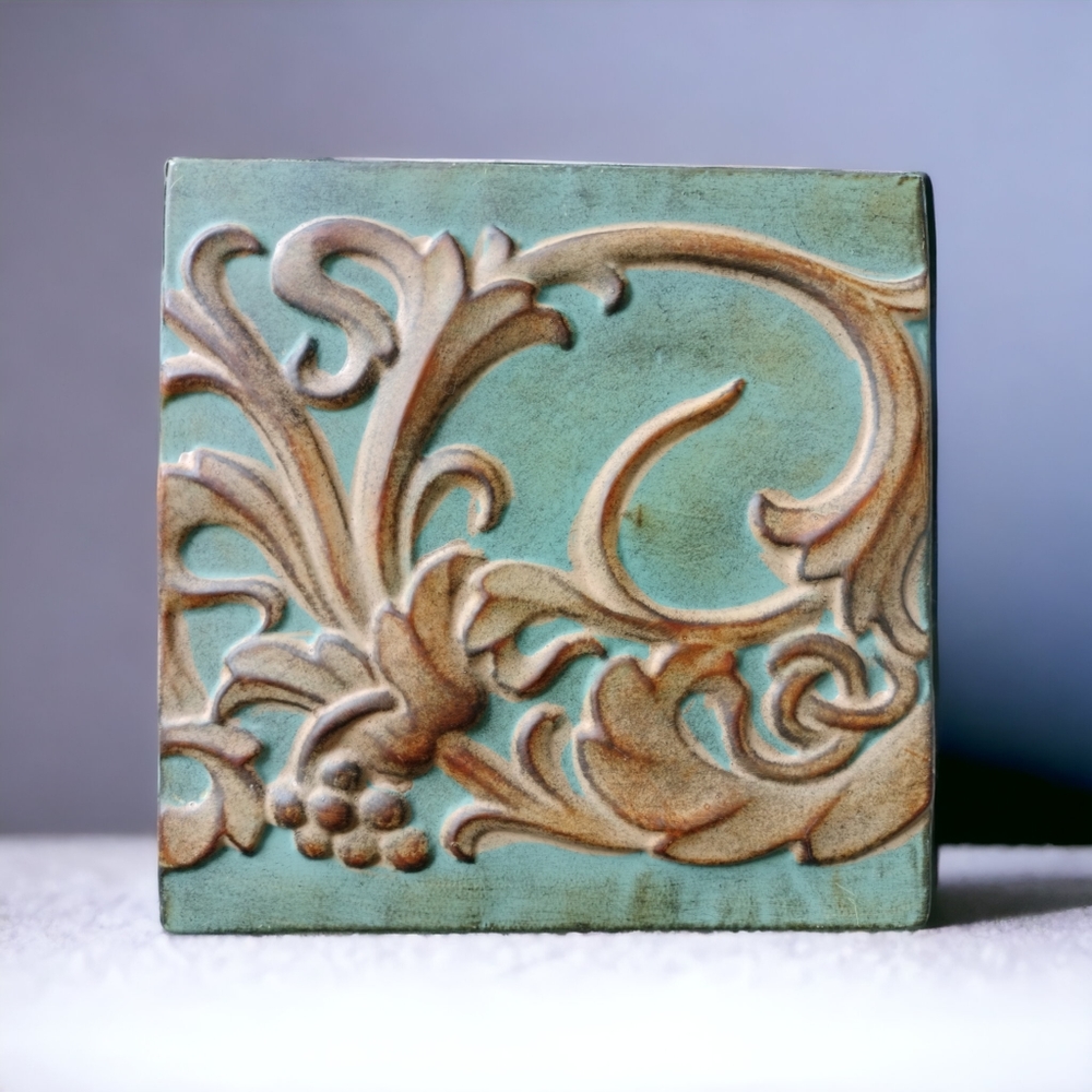 Embossed Floral Wall Decor - Picture 4 of 8